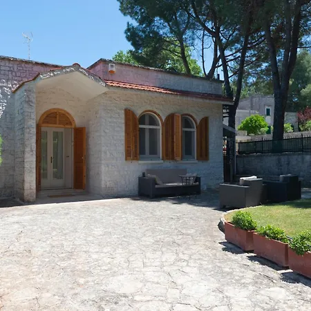 Dei Pini With Exclusive Pool Villa *